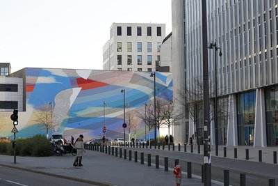 Une fresque de 520m² sur la façade nord de la caserne Joffre 