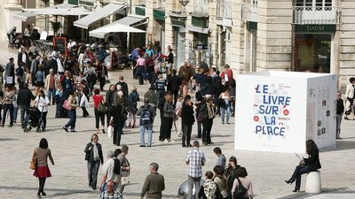 Le livre sur la Place